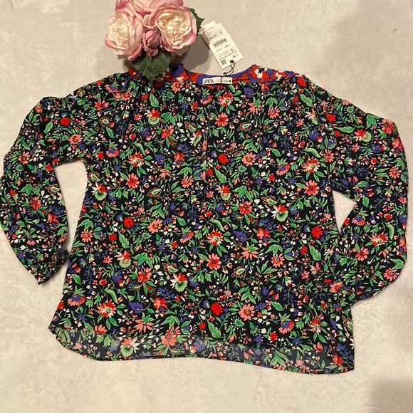 NWT ZARA Size Small Top - Picture 2 of 13